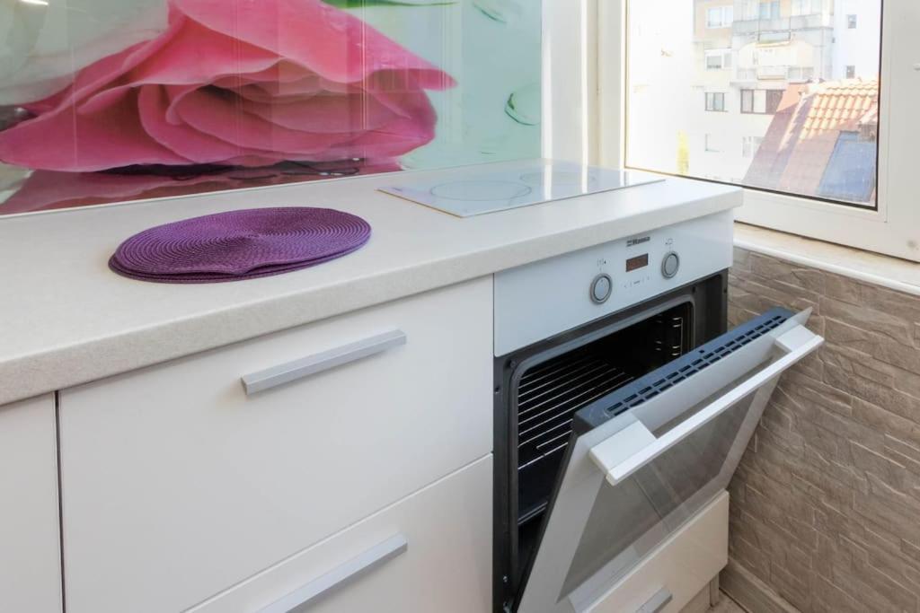 Sunny 2-Bedroom Maisonette Varna & Parking Экстерьер фото